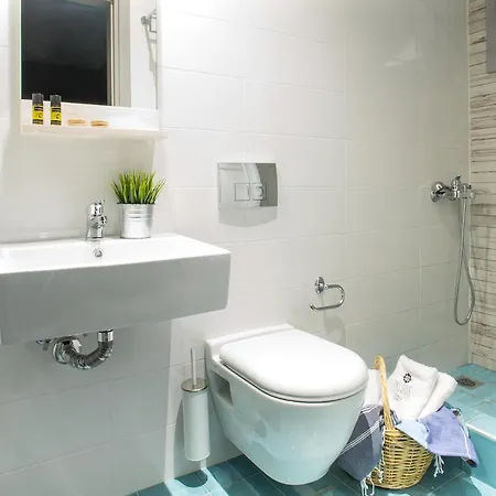 Nissos Guest house *