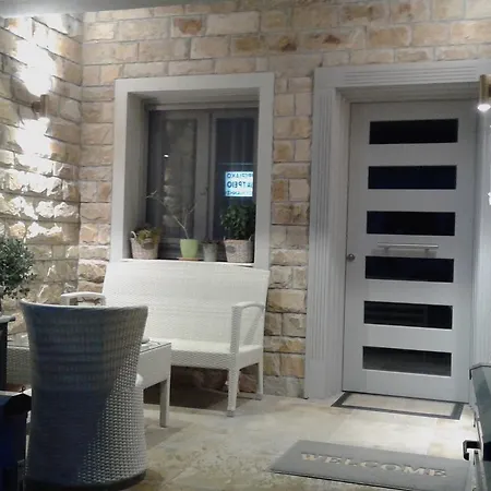 Guest house Nissos 3*